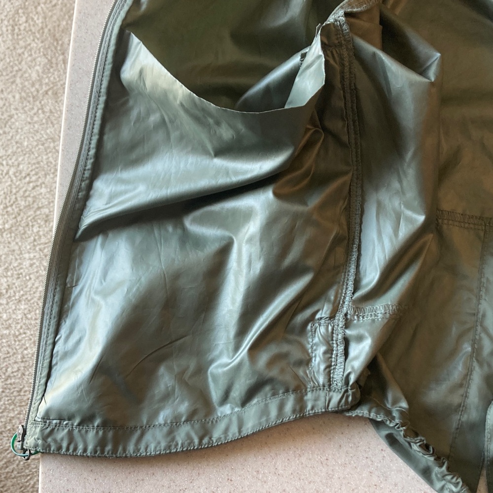 Columbia Sportswear Green Windbreaker NWOT Jacket w/Hoodie Women Size Large - Picture 11 of 14